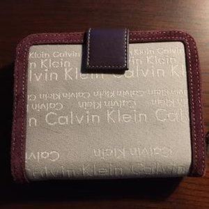 Calvin Klein multi compartment wallet